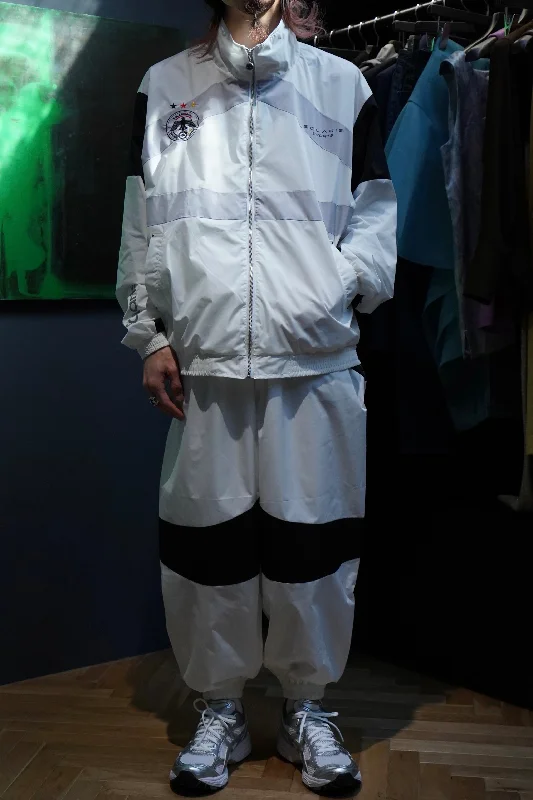 WIND BREAKER (WHITE)